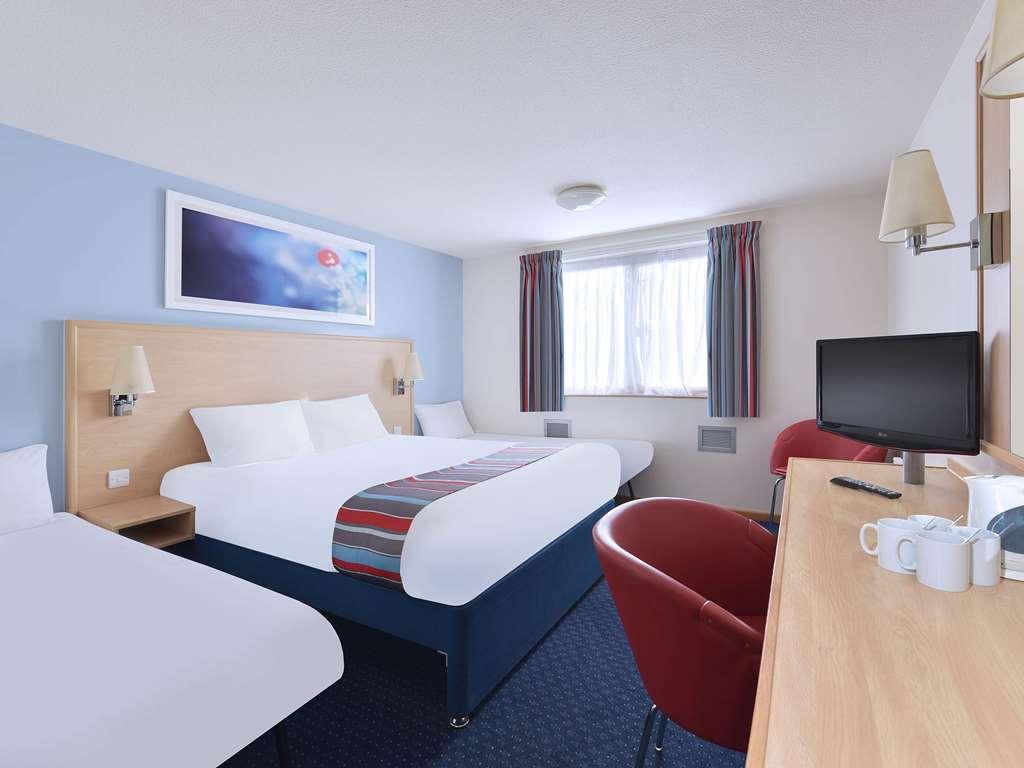 Travelodge Croydon Central Room photo
