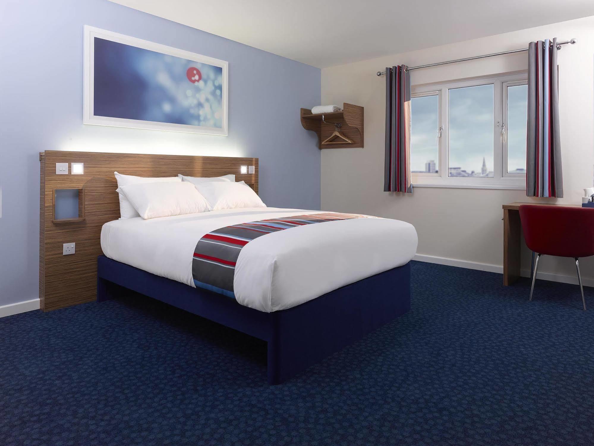 Travelodge Croydon Central Exterior photo